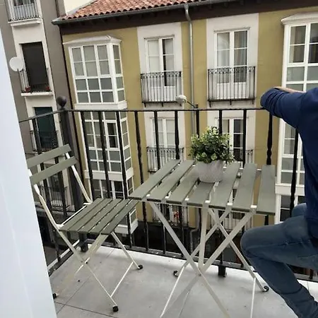 Vivienda Centrica Junto Al Museo * Burgo